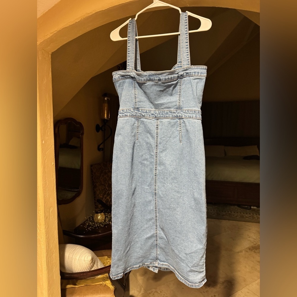 Stylish Blue Denim Button-Front Dress - Picture 2 of 4